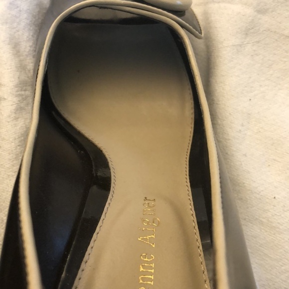 Etienne Aigner Faux Patent leather wedge size 8 - Picture 6 of 10